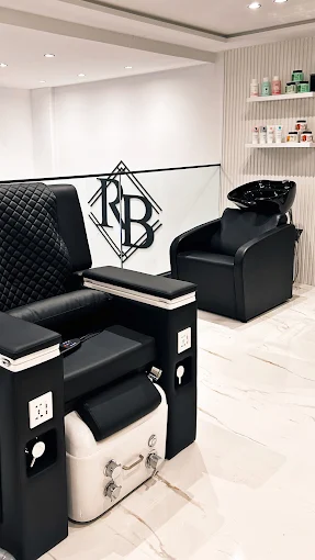 Intérieur du salon RIVER BARBER